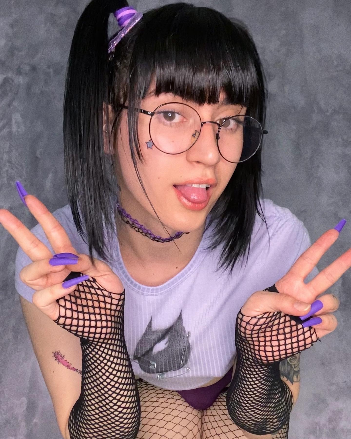 victgirl thumbnail