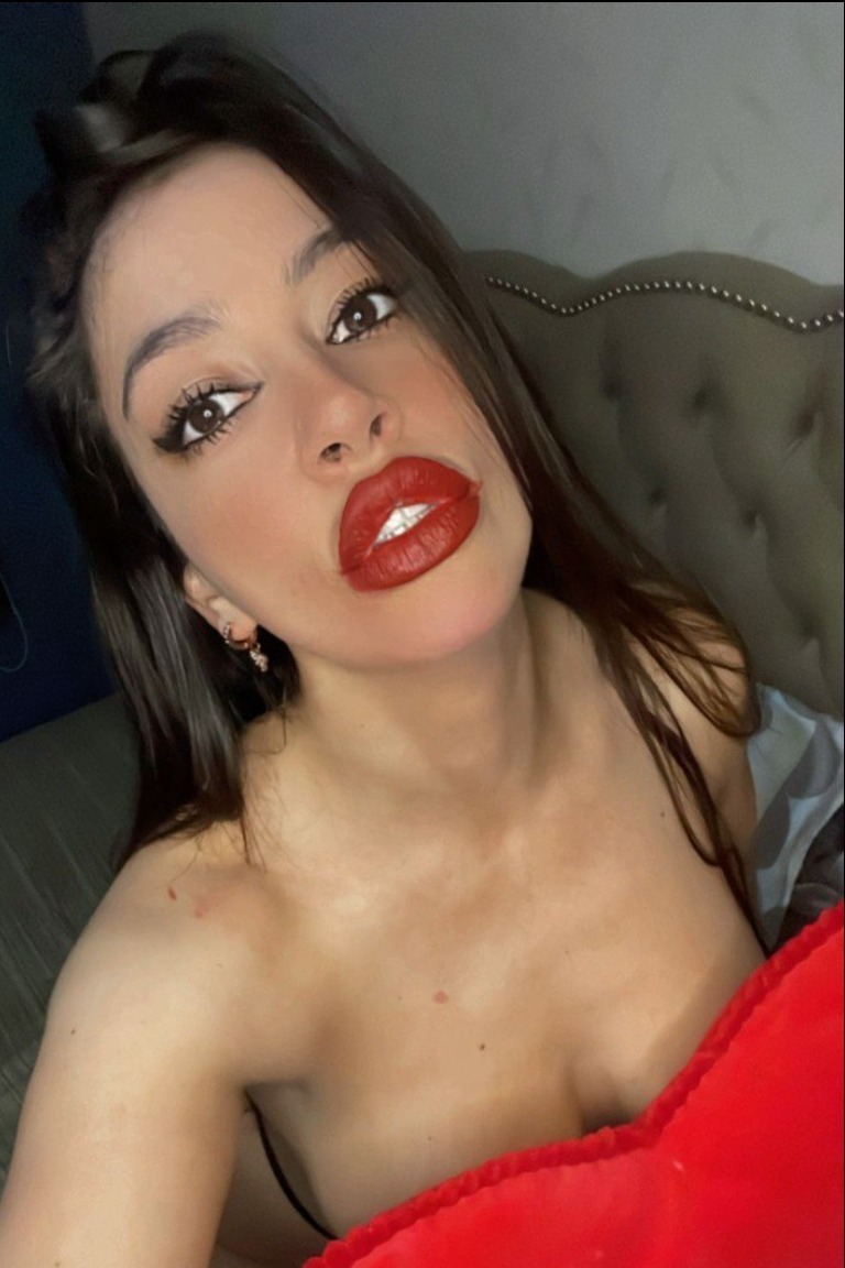 MarieFlo - 😈🔞 profile