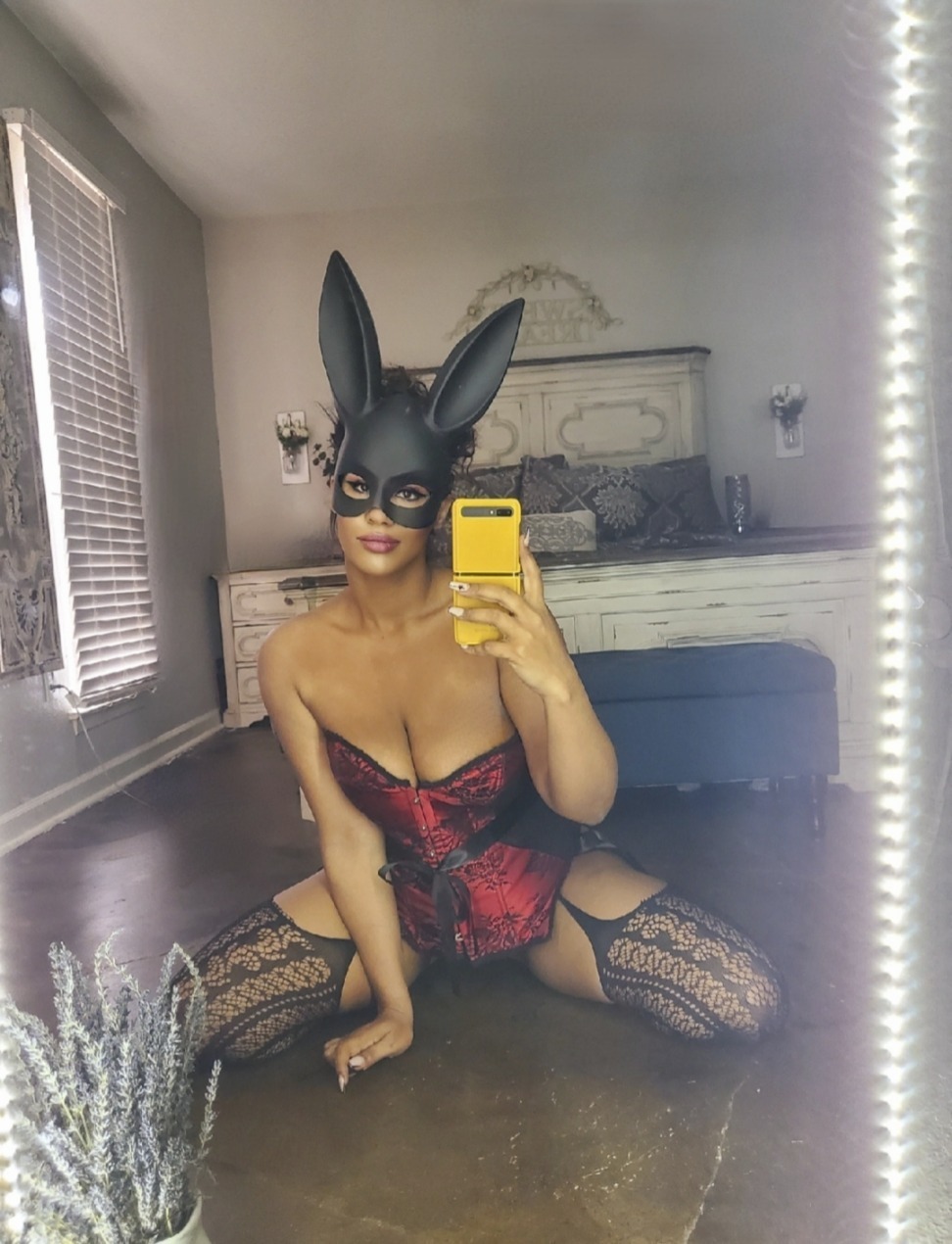 bunny_girl_karina thumbnail