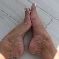 feetlover_feet profile