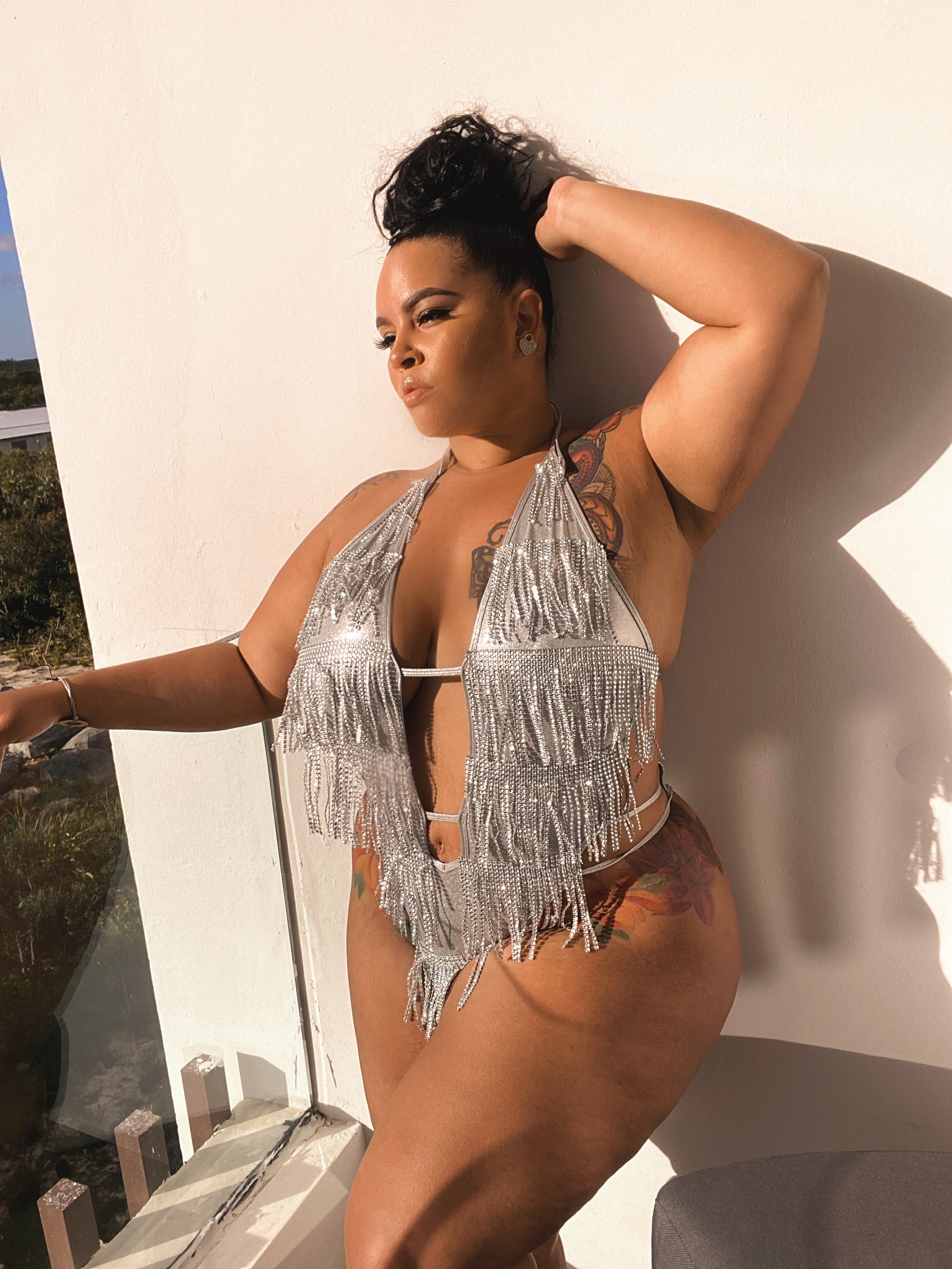 curvymodeltay thumbnail