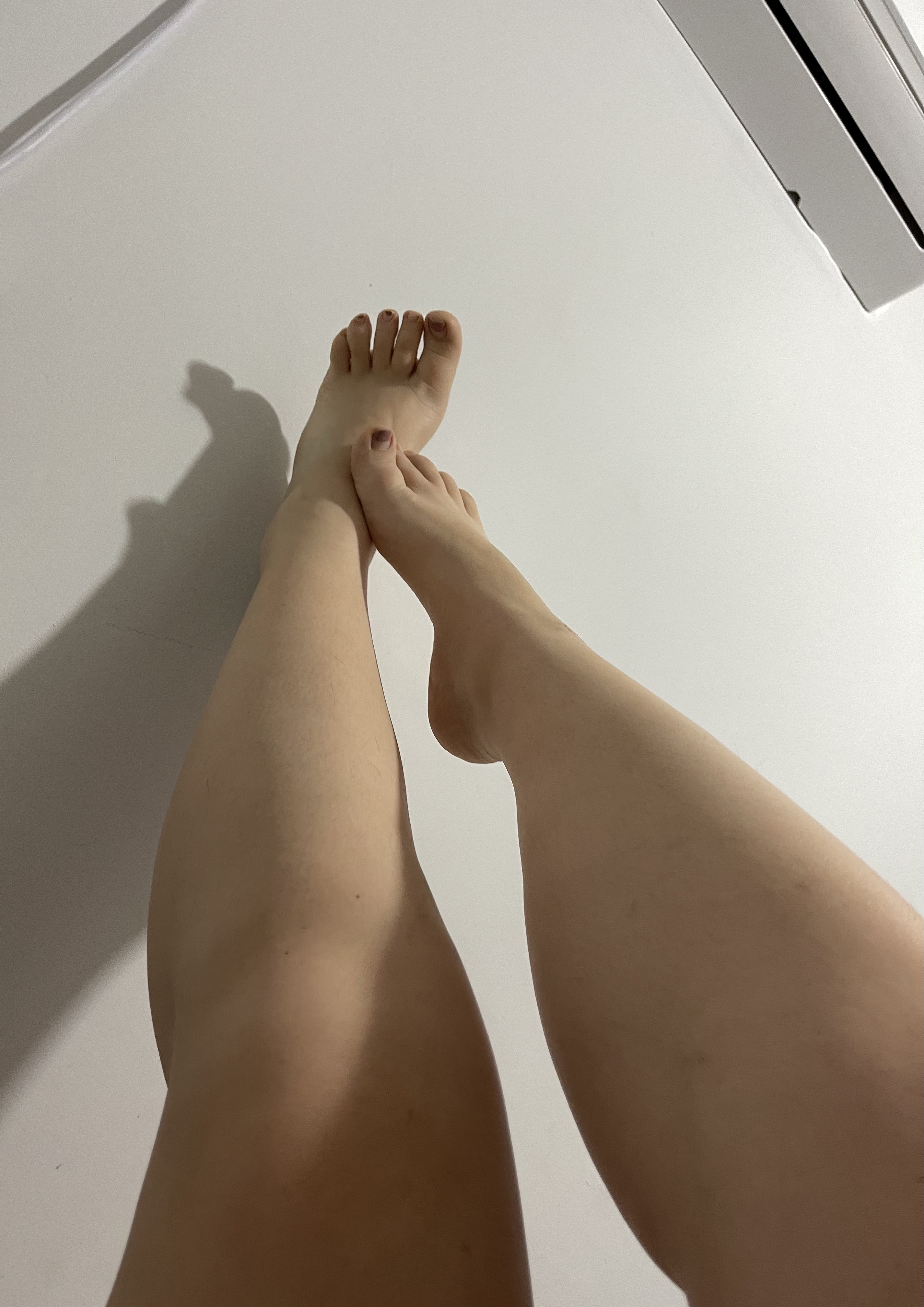 arielfeet69 thumbnail