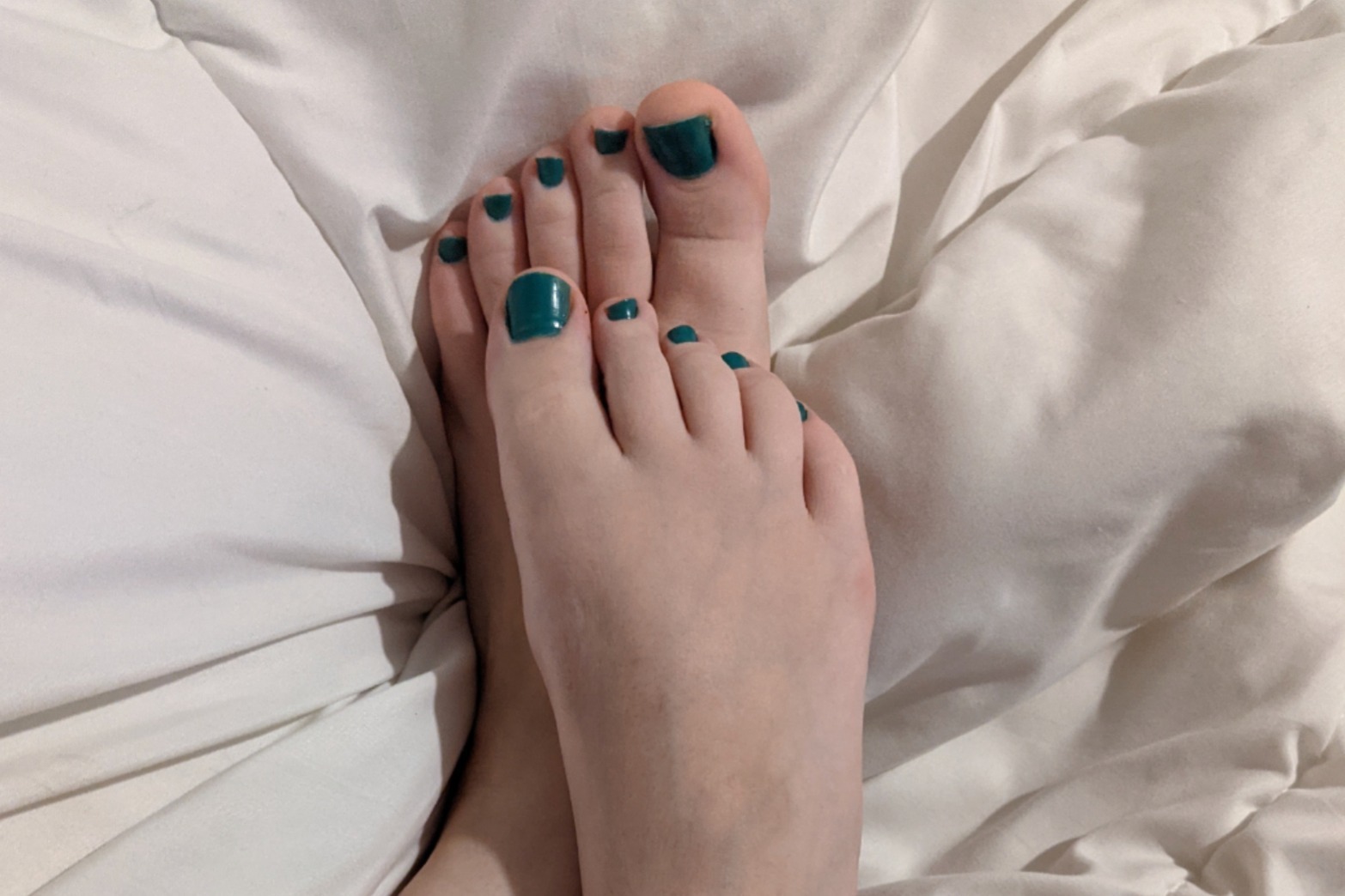 nadiassweetfeetcover