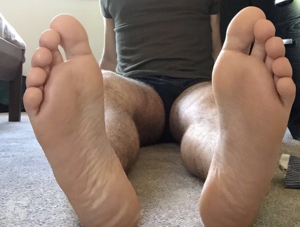 socksfeetguy thumbnail