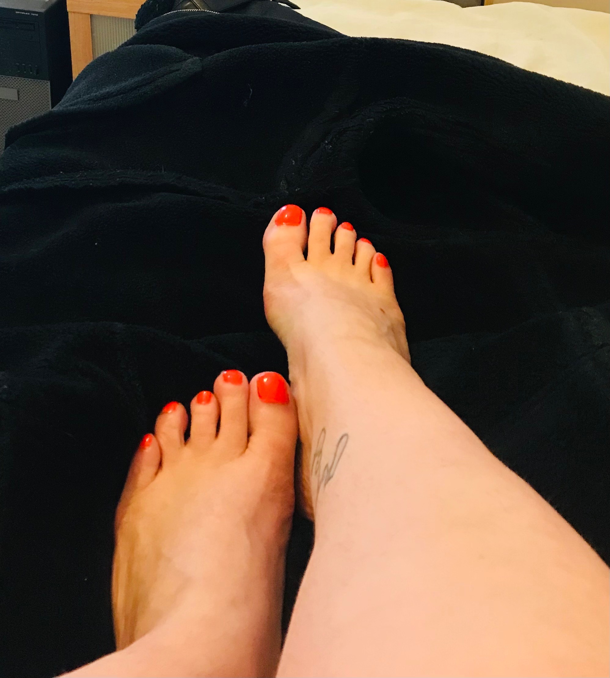 FootFetishQueen thumbnail