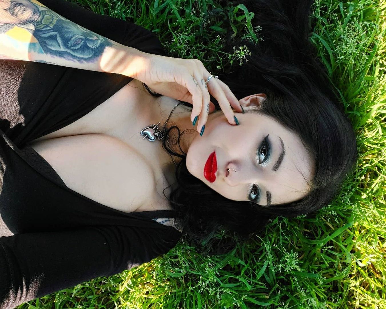 inkedsmokinggirl thumbnail