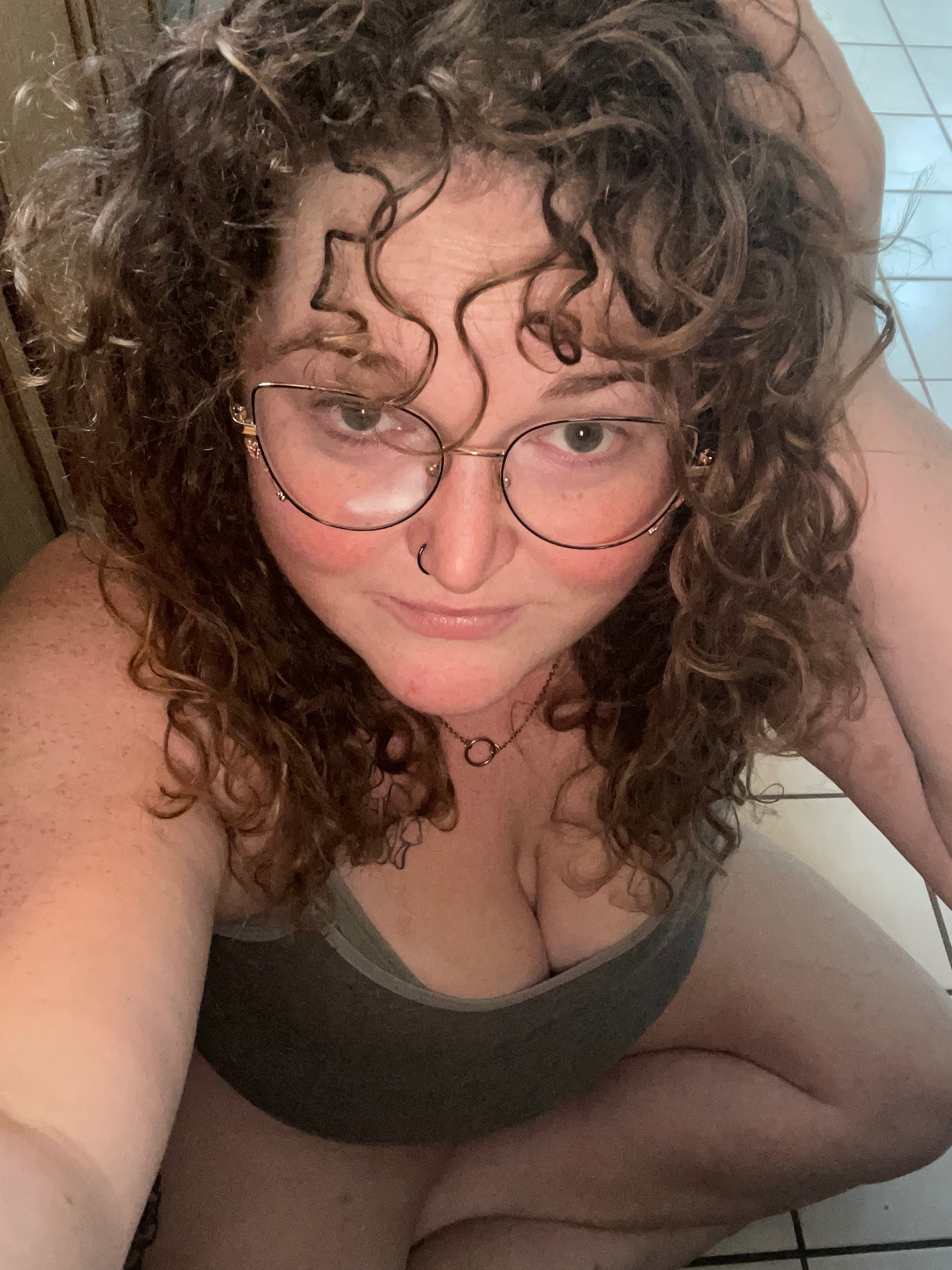 curvyandcurly93 thumbnail