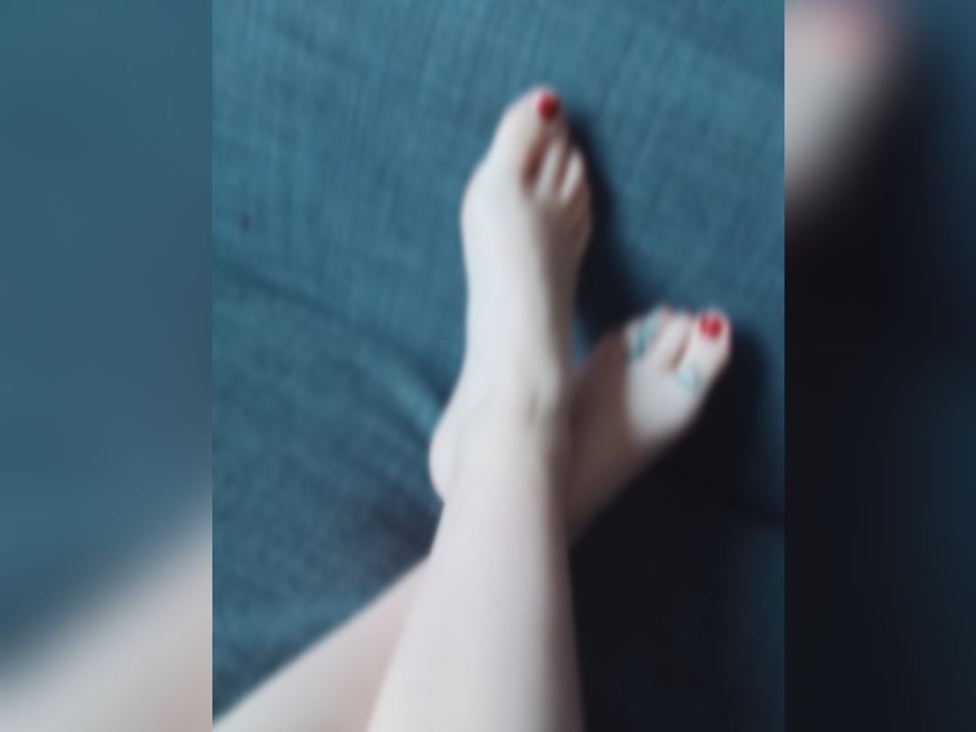 lovelylaylafeet thumbnail