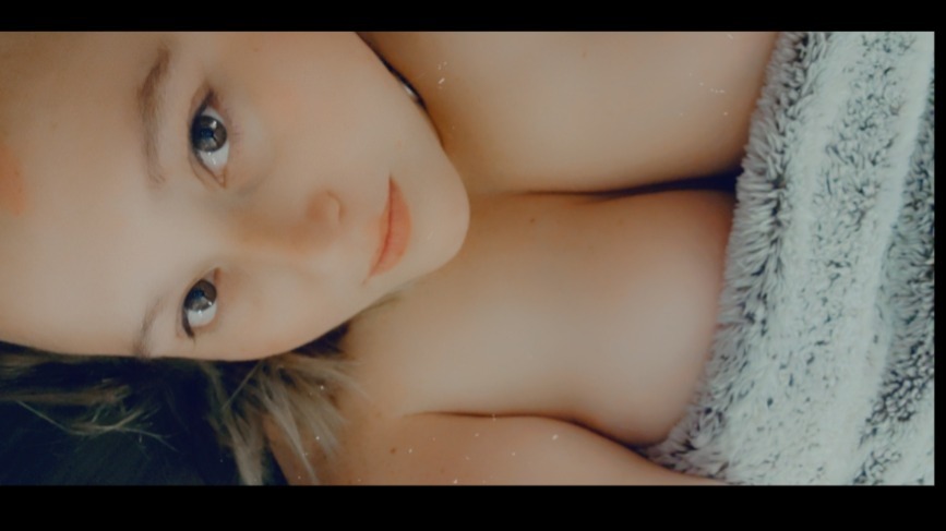 Boobs and Feet thumbnail