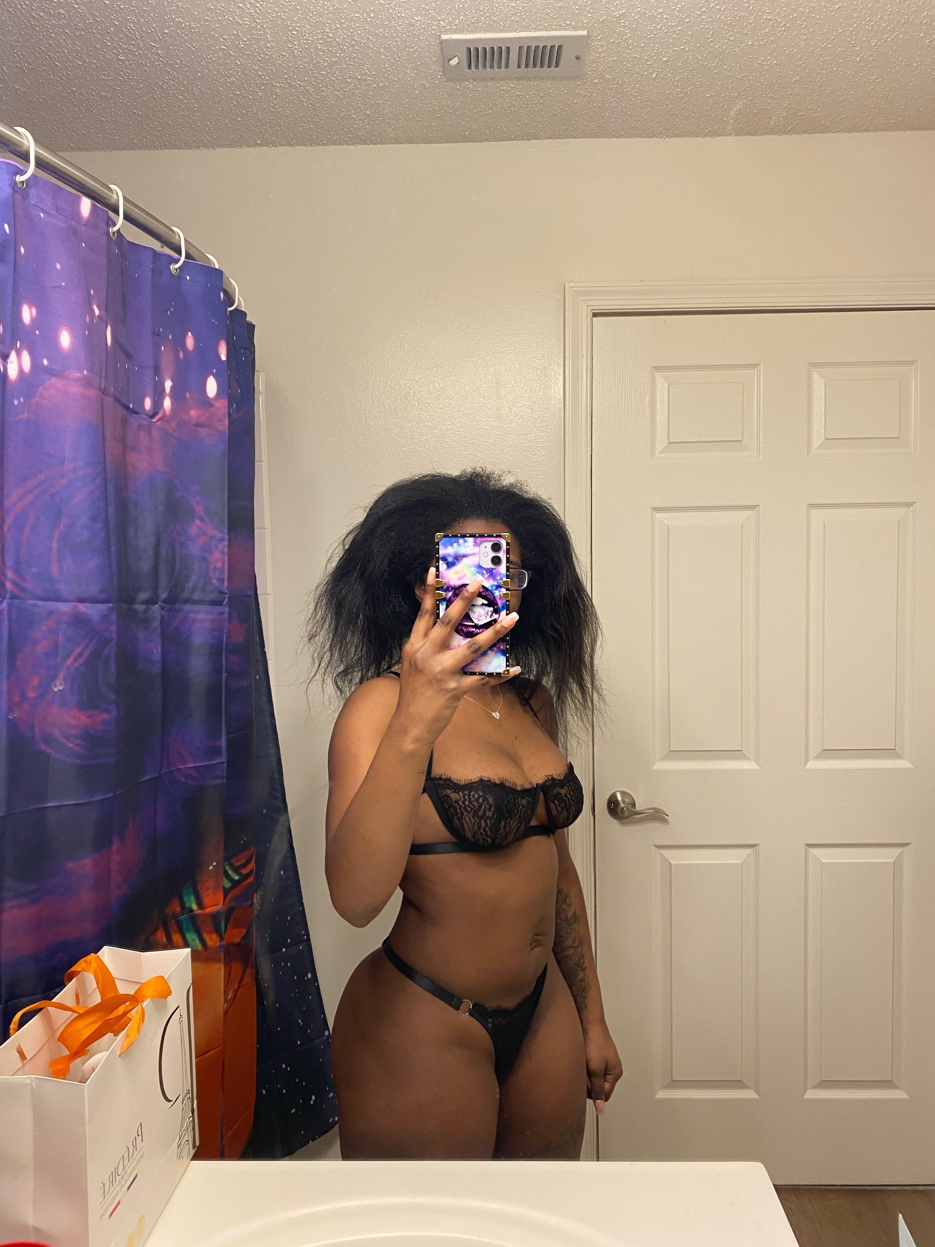 leelee24 profile