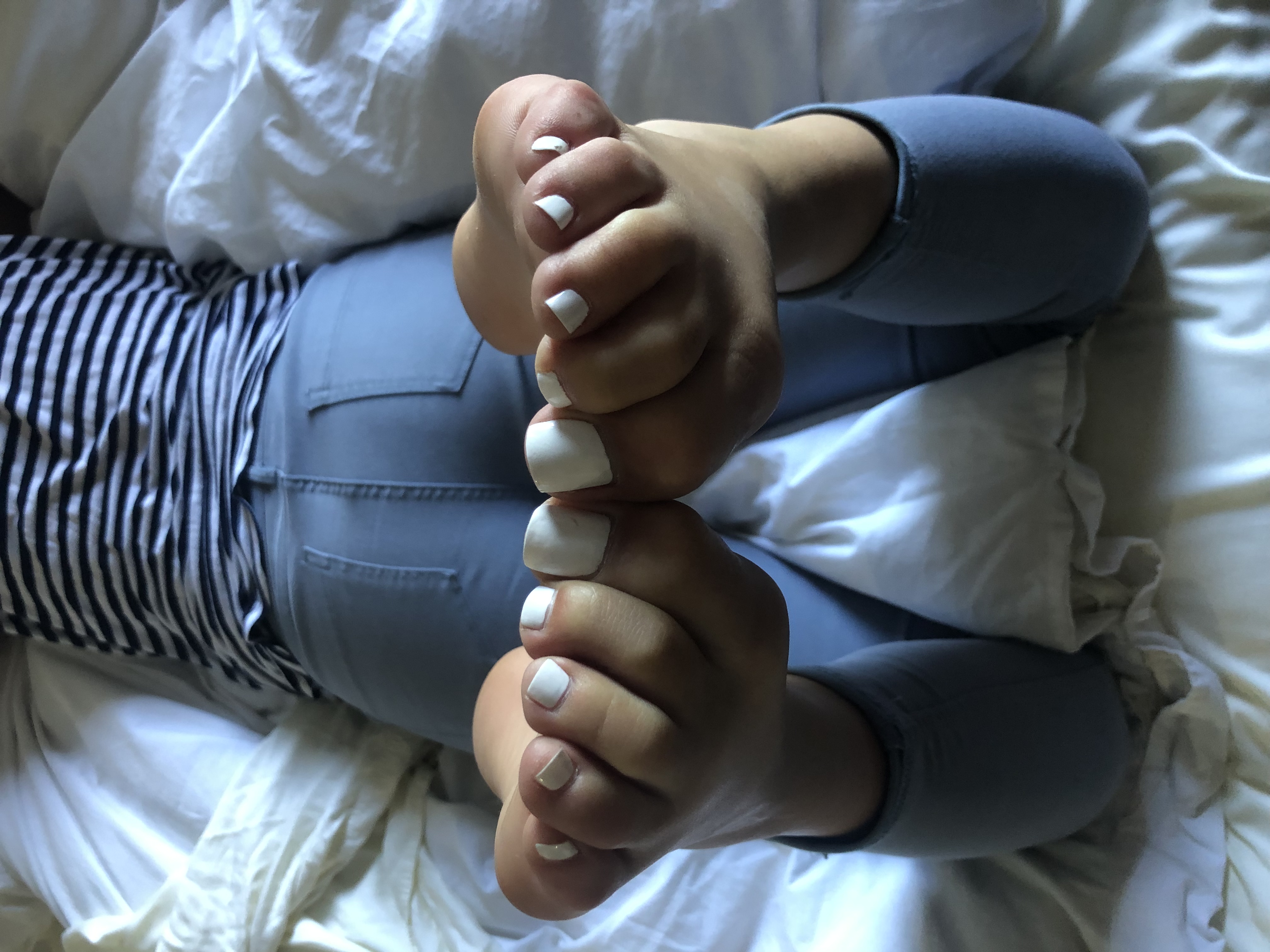 cutiefeet34 thumbnail