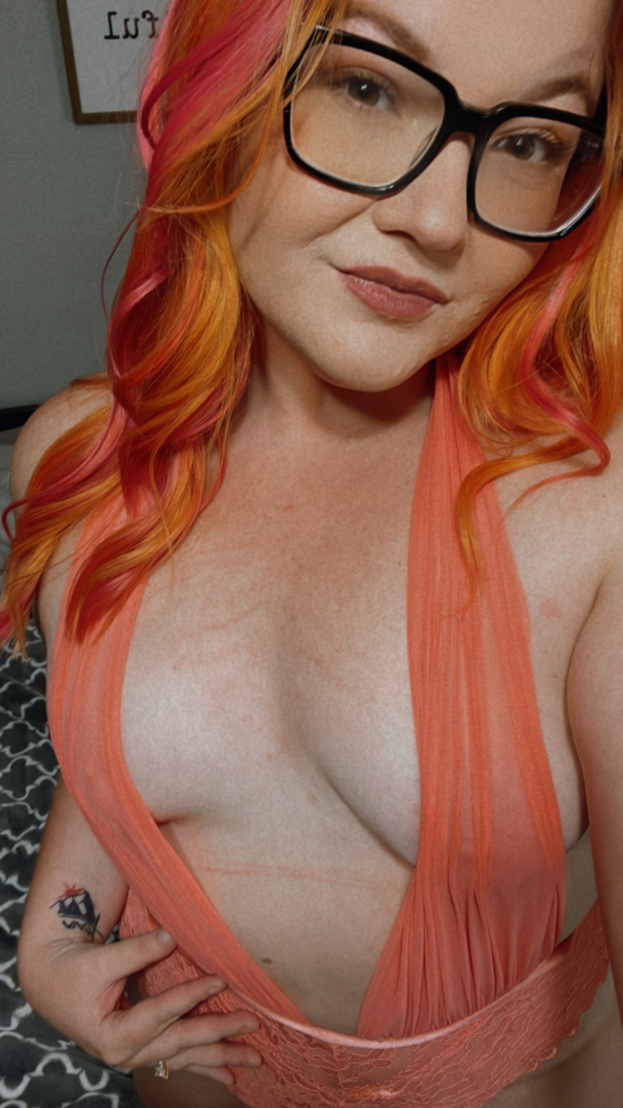 thatoneredheadgirl profile