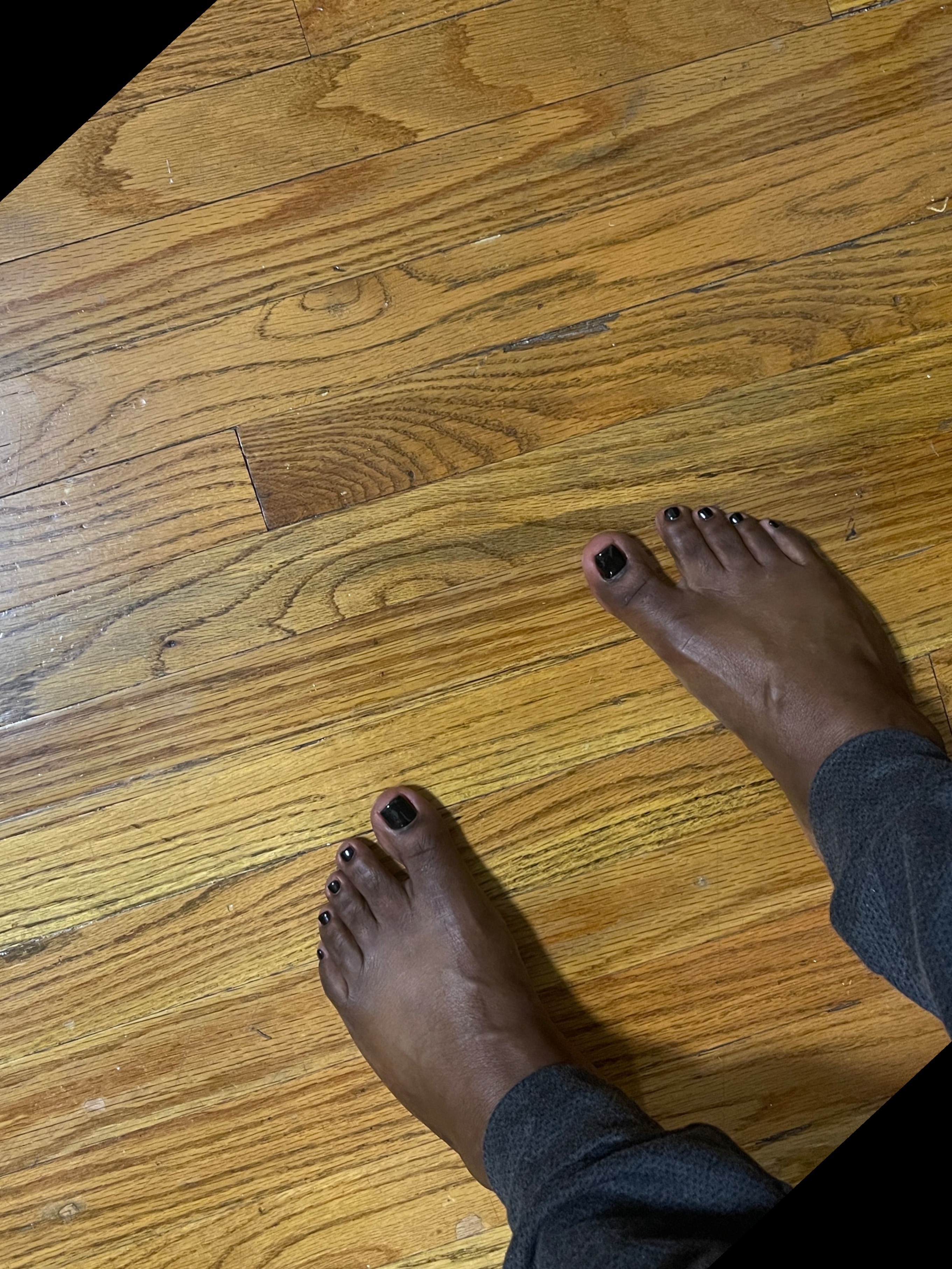 Your favorite 🦶🏽 profile