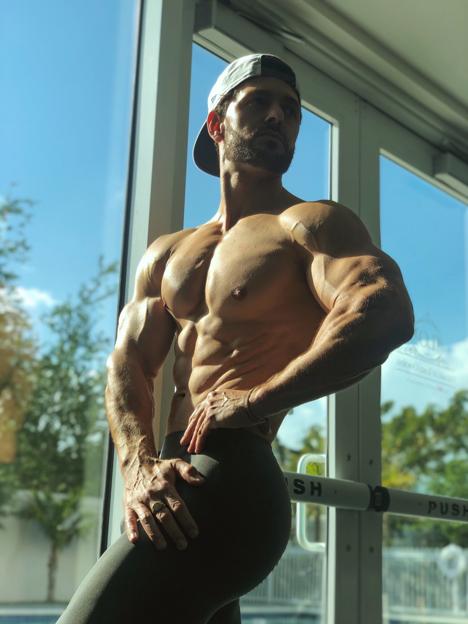 Musclebuttguy profile