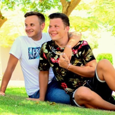 Hot_gaycouple profile