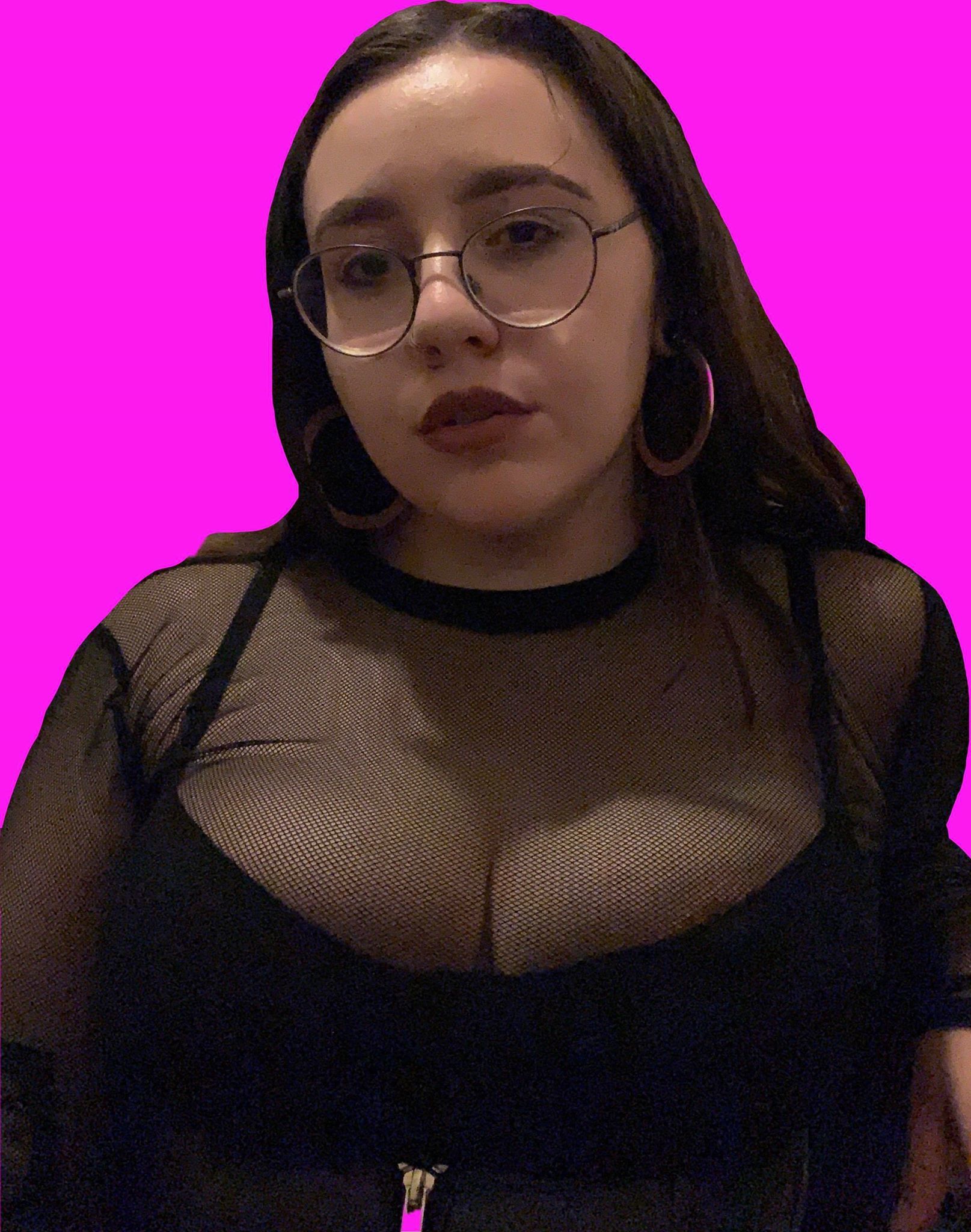 Ur Fave Non-Binary Bimbo profile