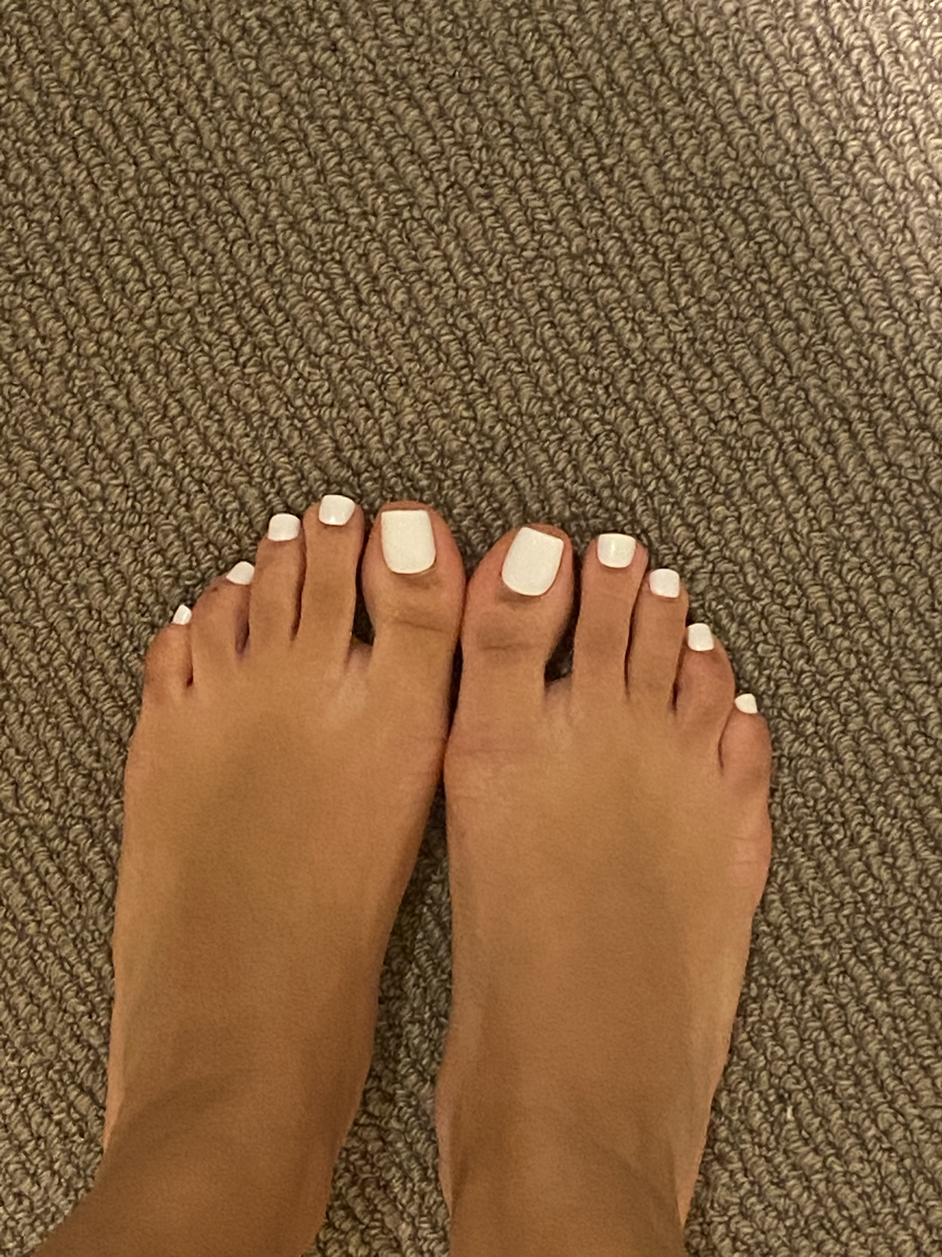 prettyyyfeet18cover