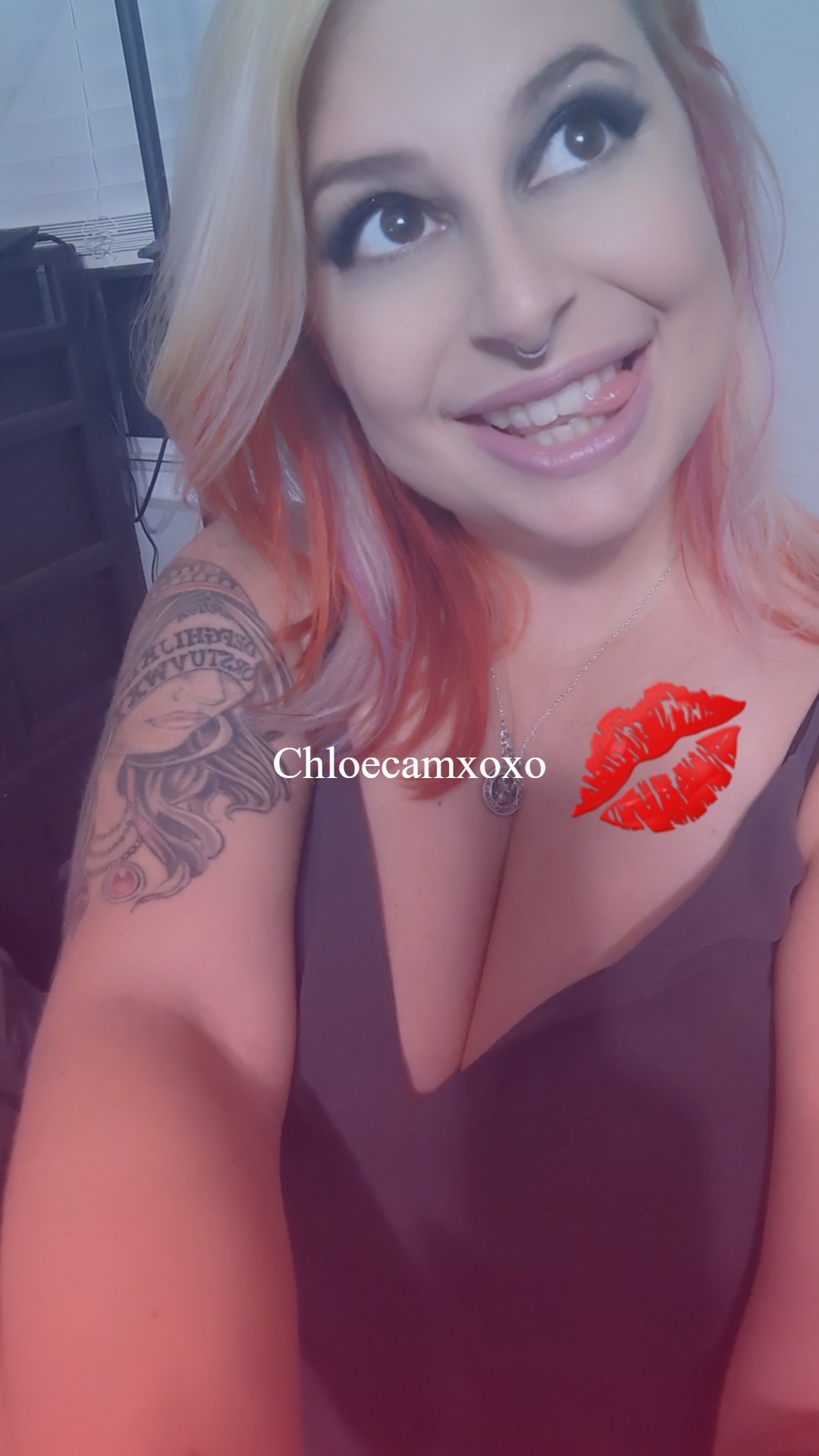 chloecamxoxo thumbnail