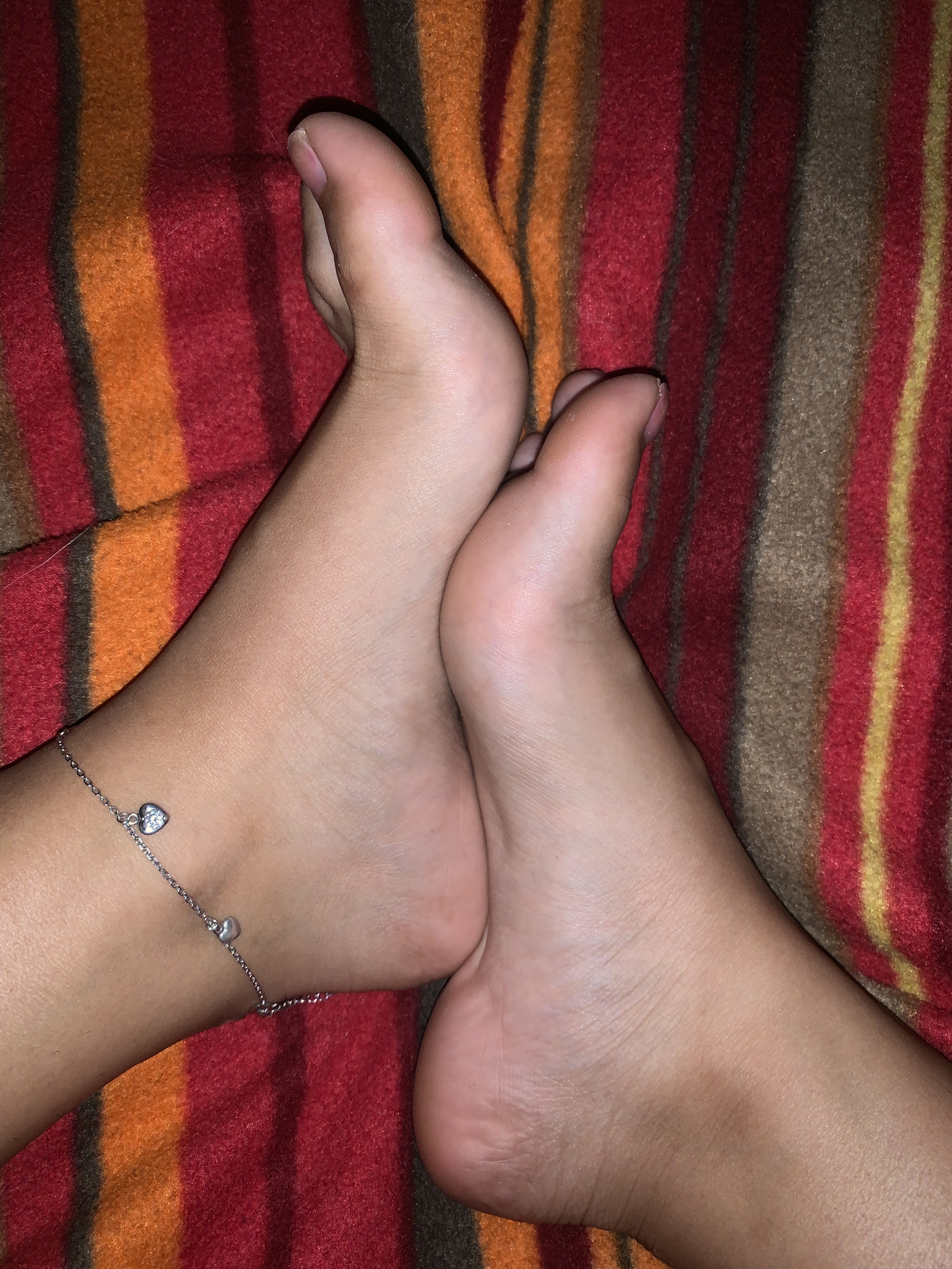 prettyfeet_paraticover