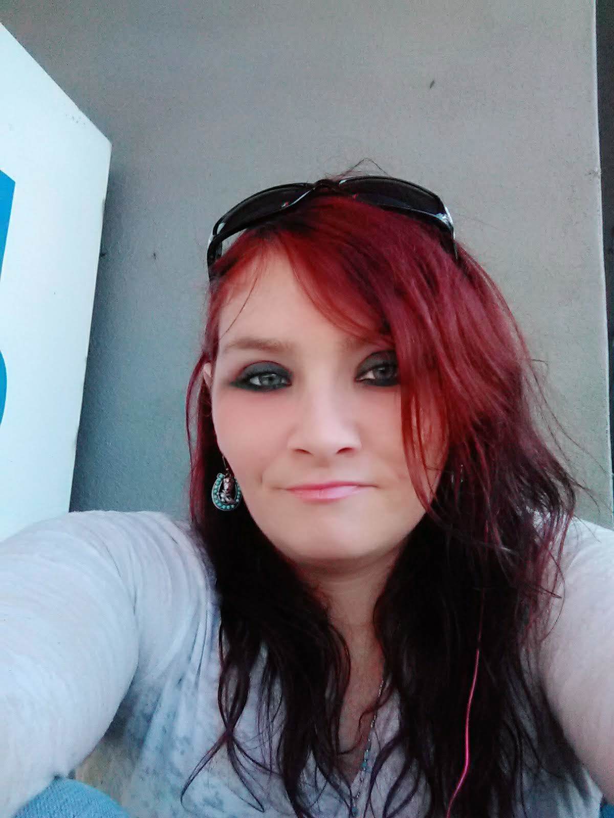 lilredheadedpisces20 profile