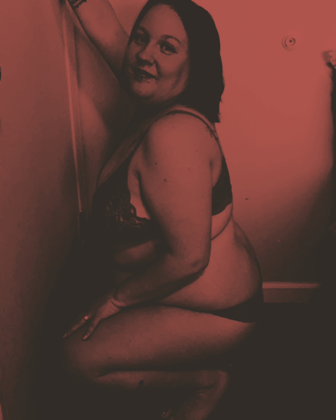 bigtittygurl76 profile