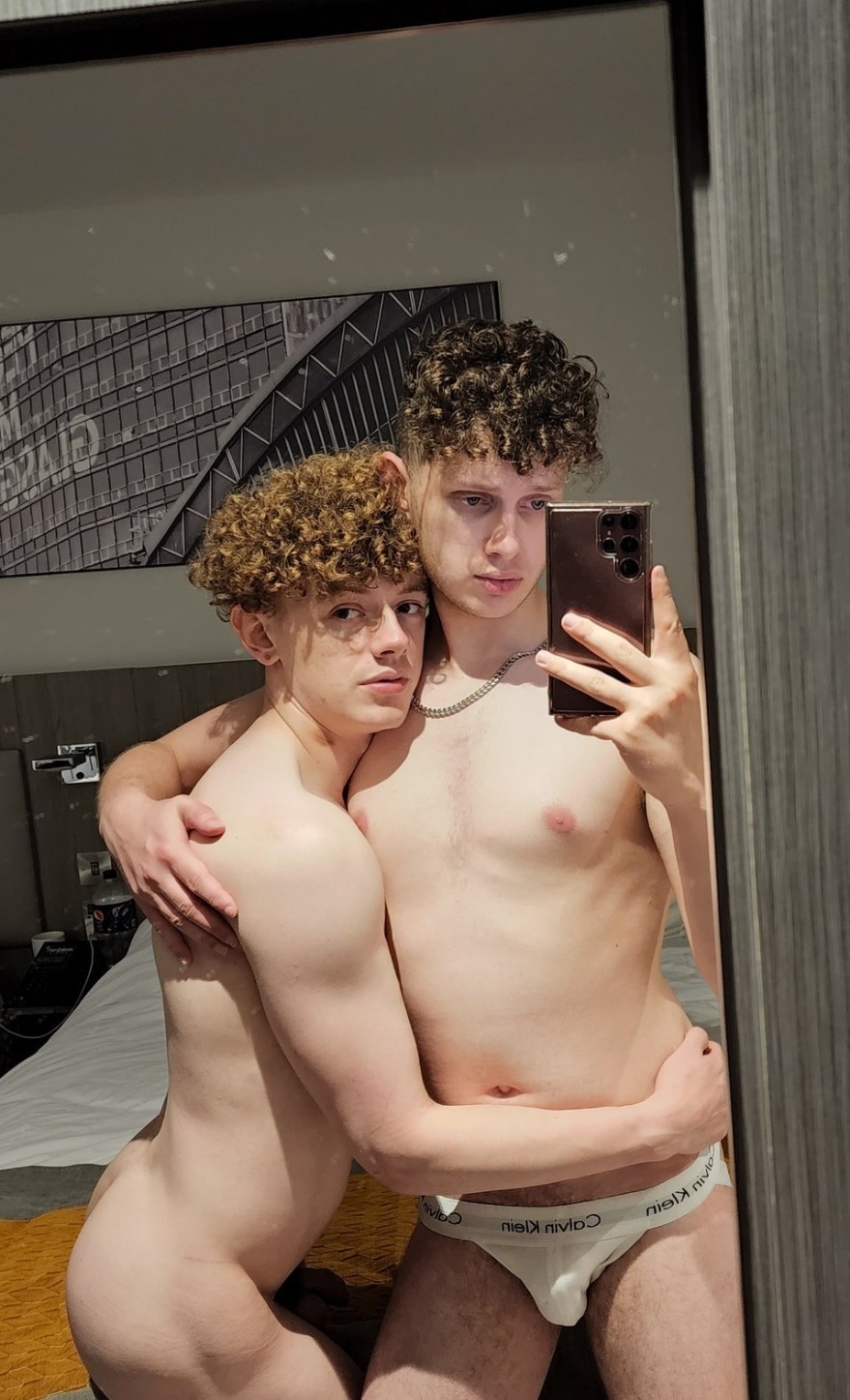 Twinky Couple profile