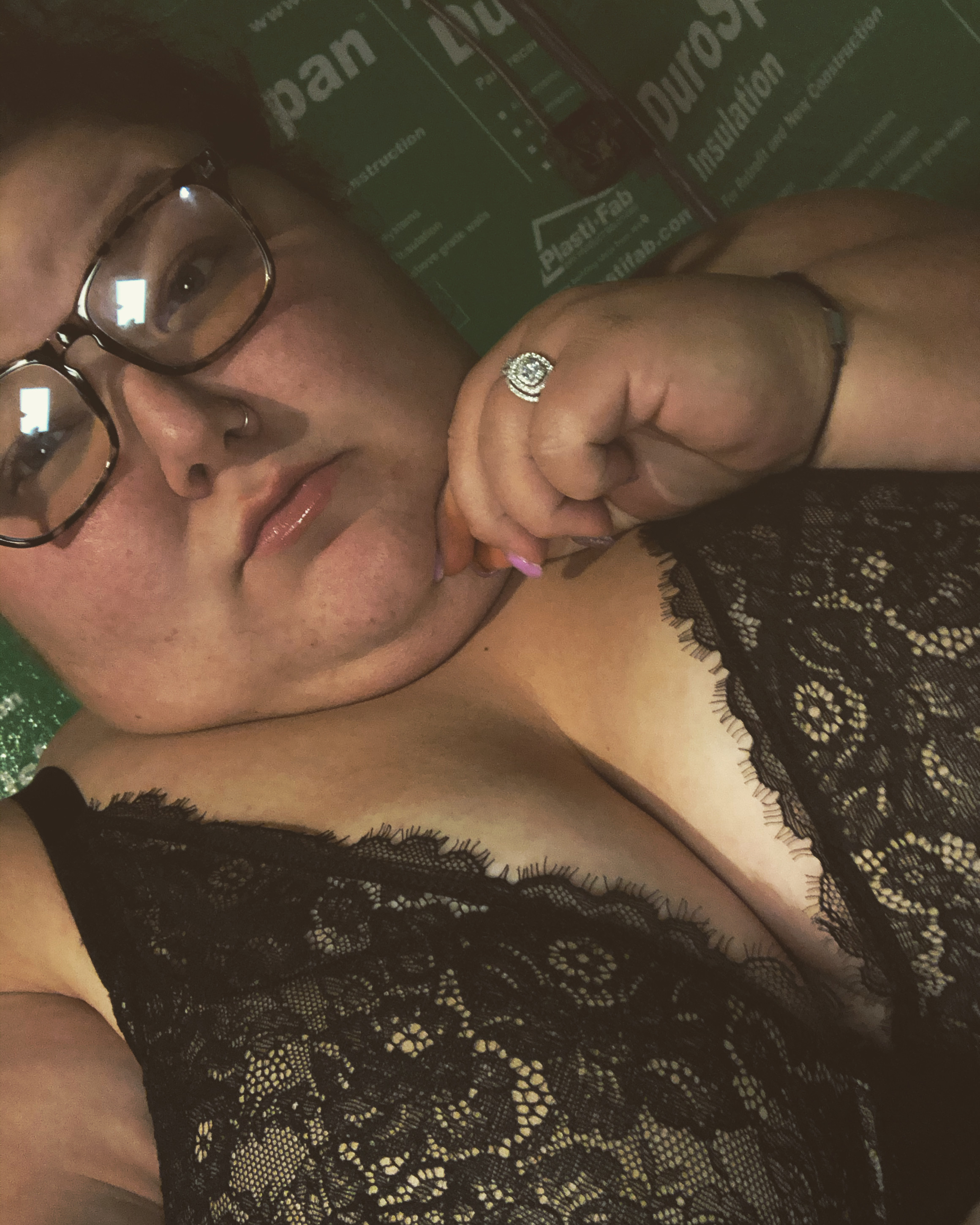 Naughty BBW peach thumbnail