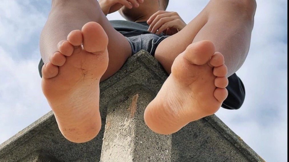 Master foot thumbnail