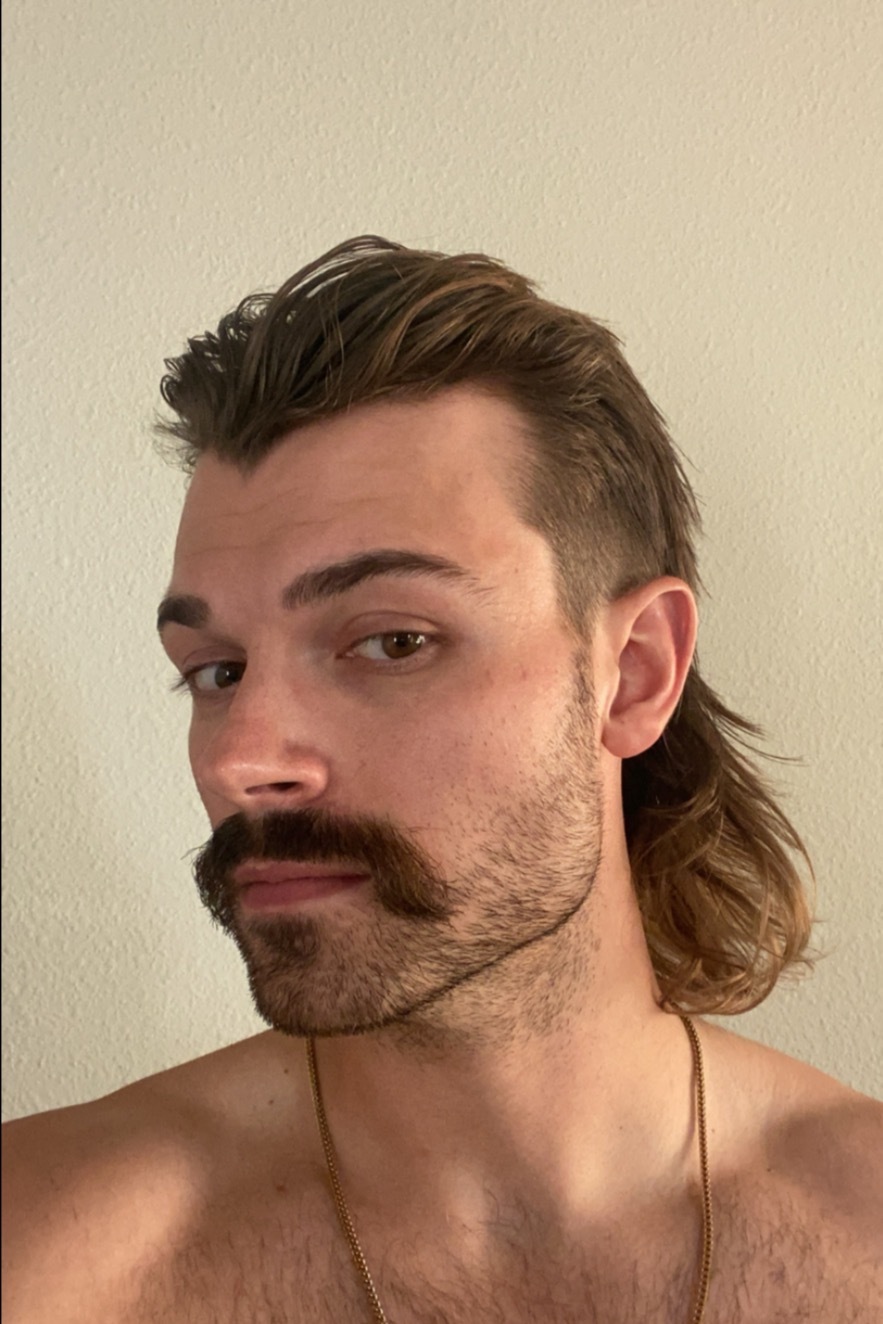 FreeMustachePics profile