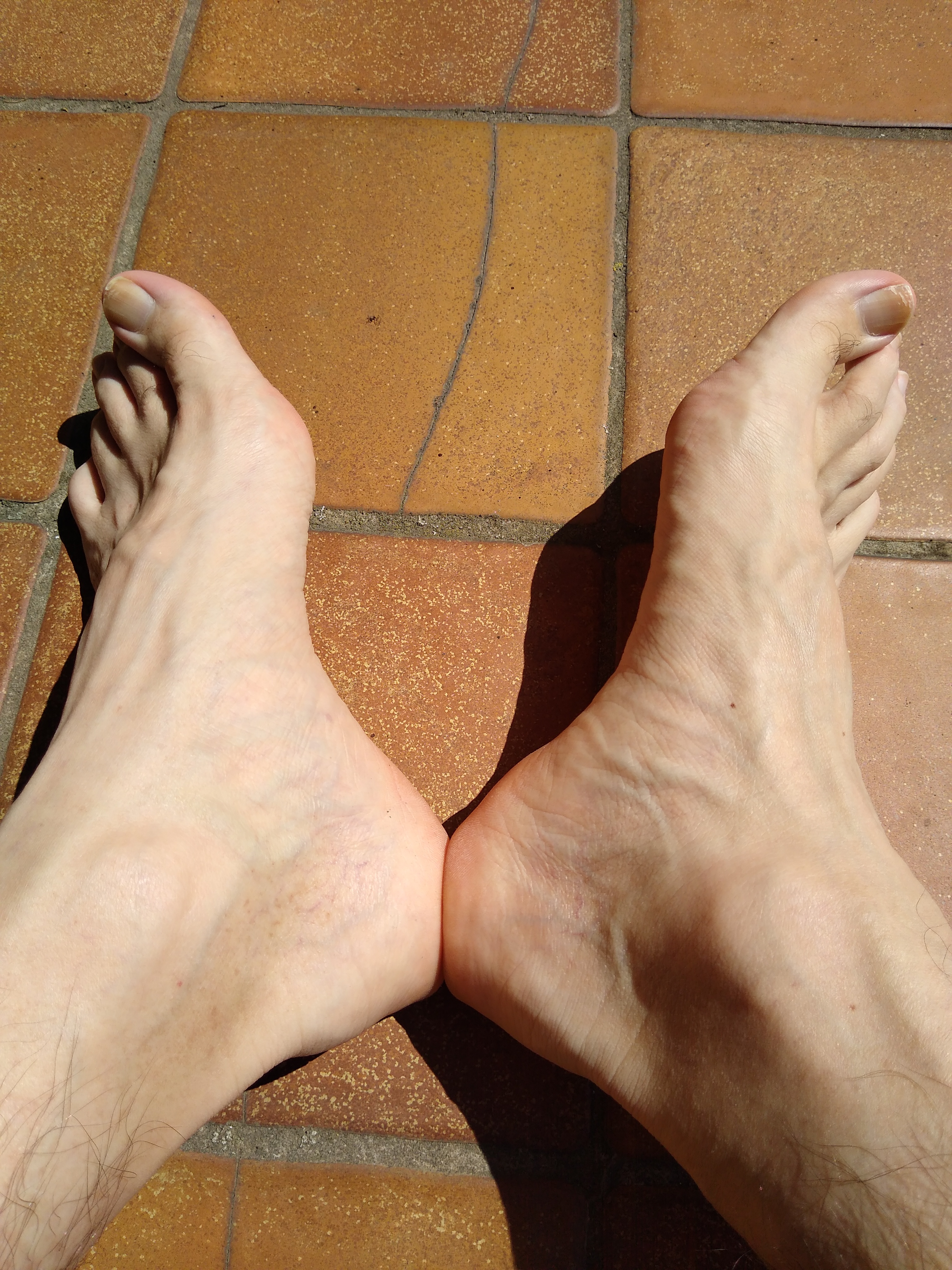 Men's feet profile