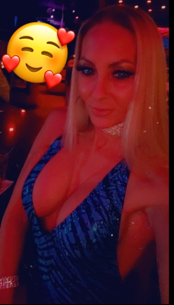 ambitiousblonde614 profile