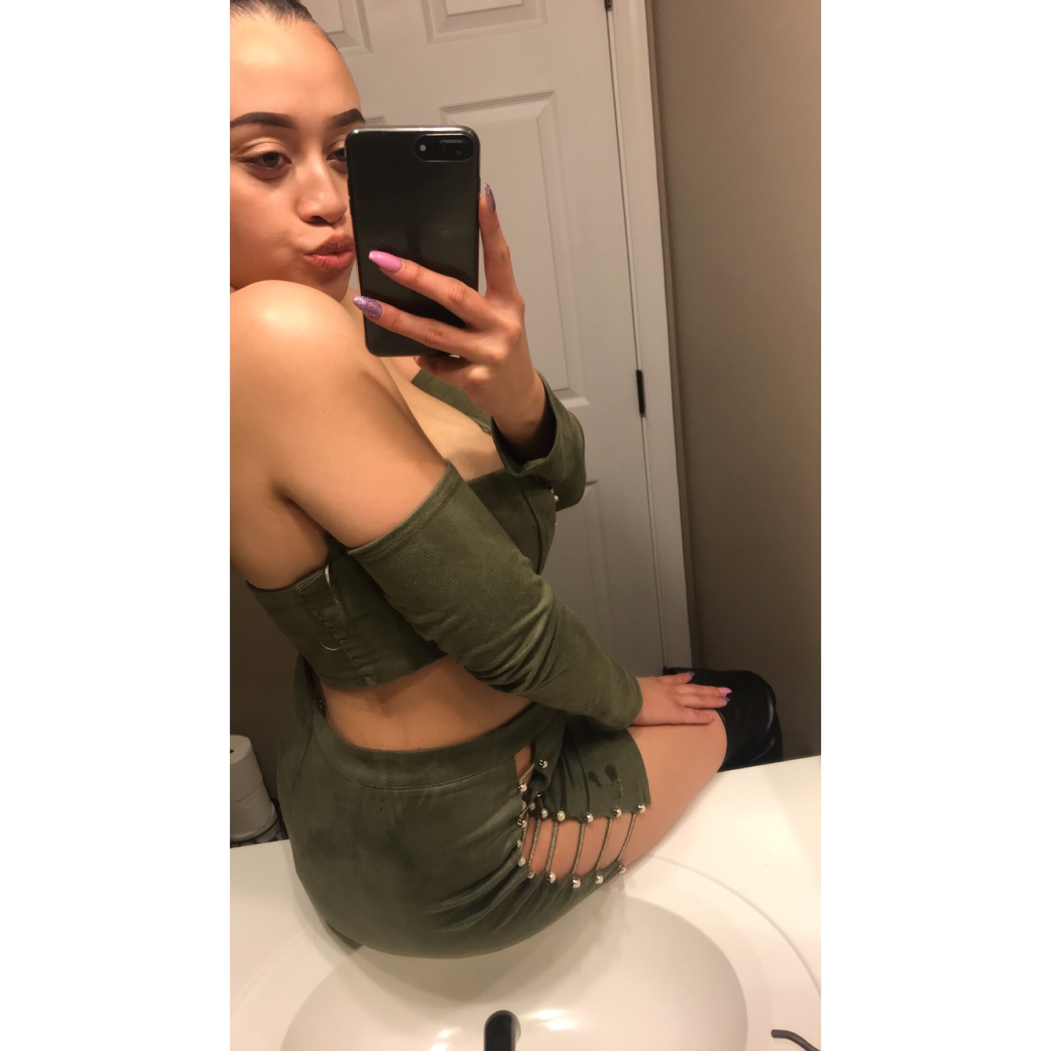 lighttskinnlovee18 profile