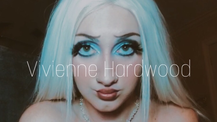 VIVIENNE thumbnail