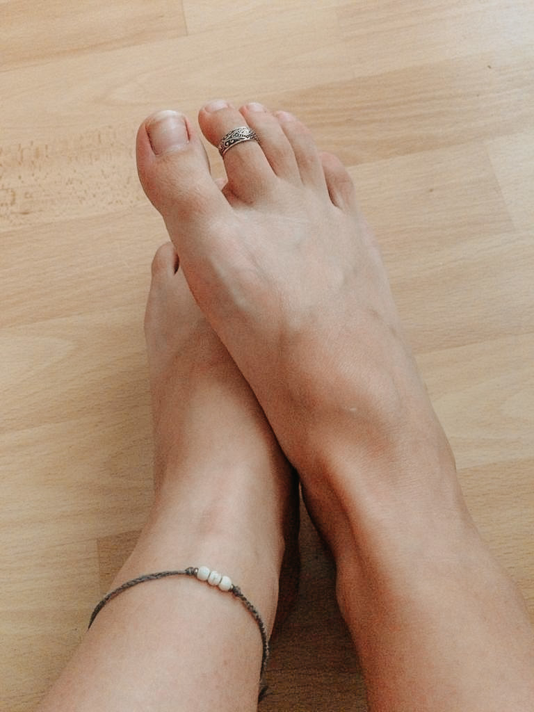 Feet and Jewellery profile