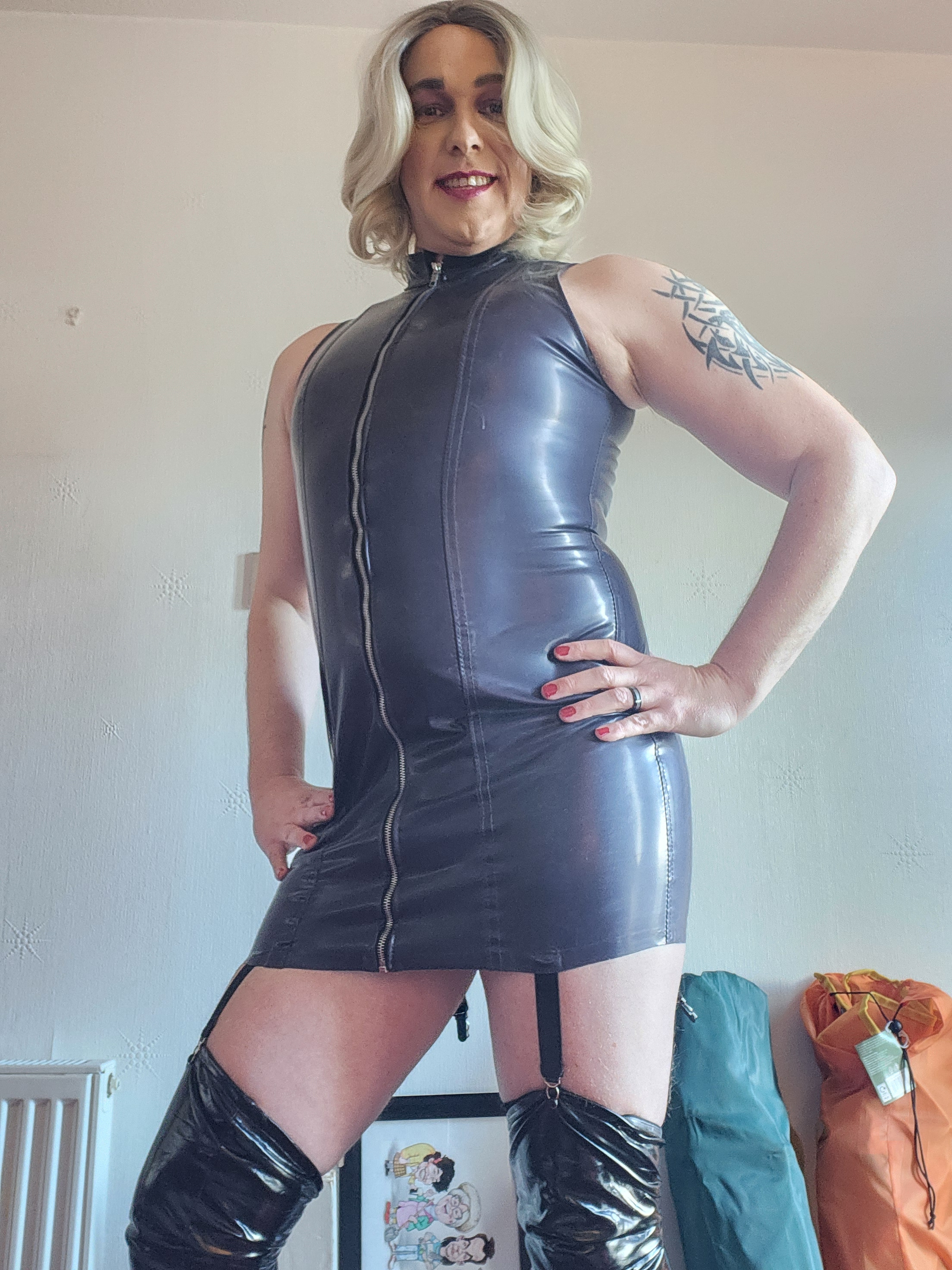 sissyrubberellacover