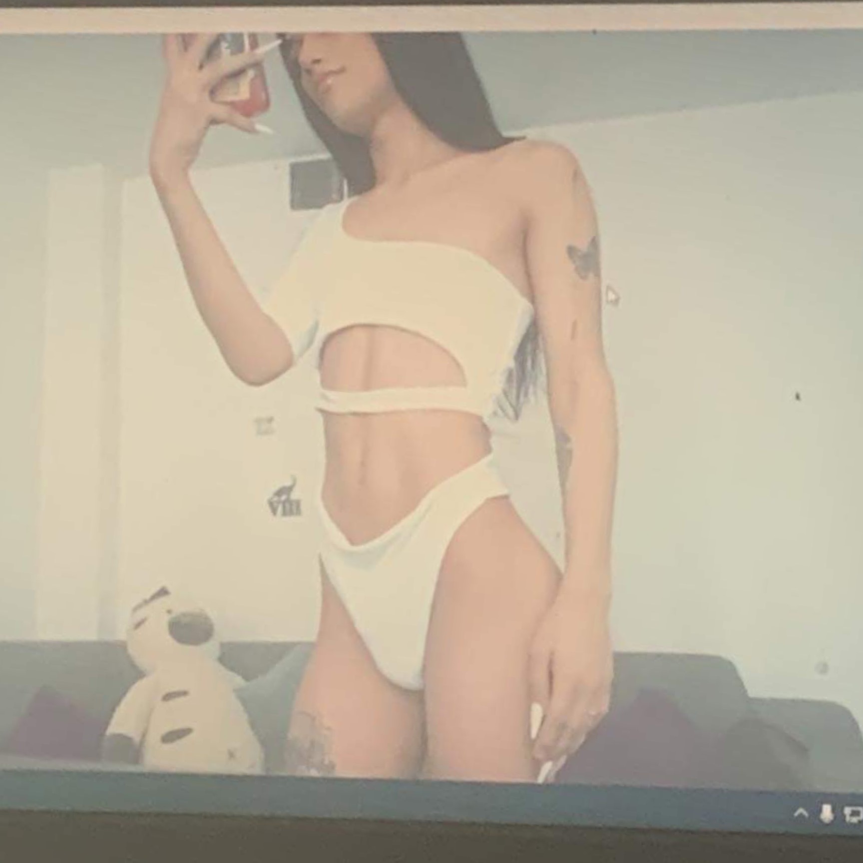 Avrilbitch thumbnail