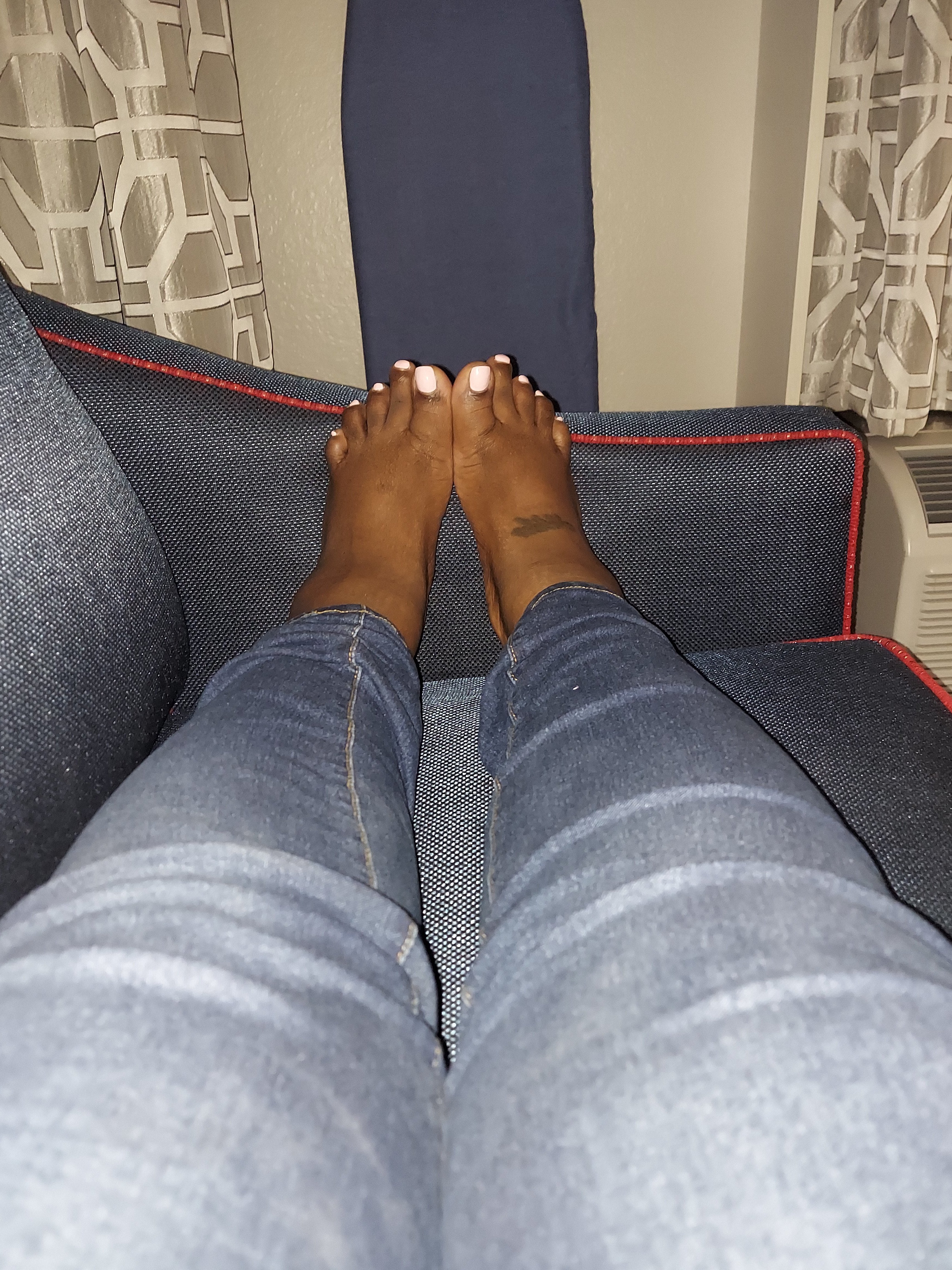 mimi's chocolate toes and soles profile