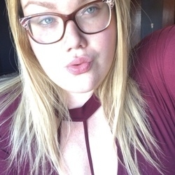 prettyblondebbw profile